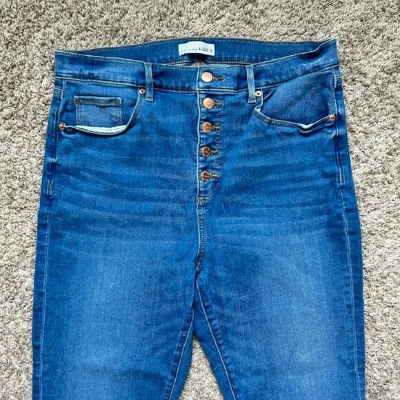 LOFT High Rise Kick Crop Jean - frayed hem, butterfly button / Size: 14 - Picture 4 of 10